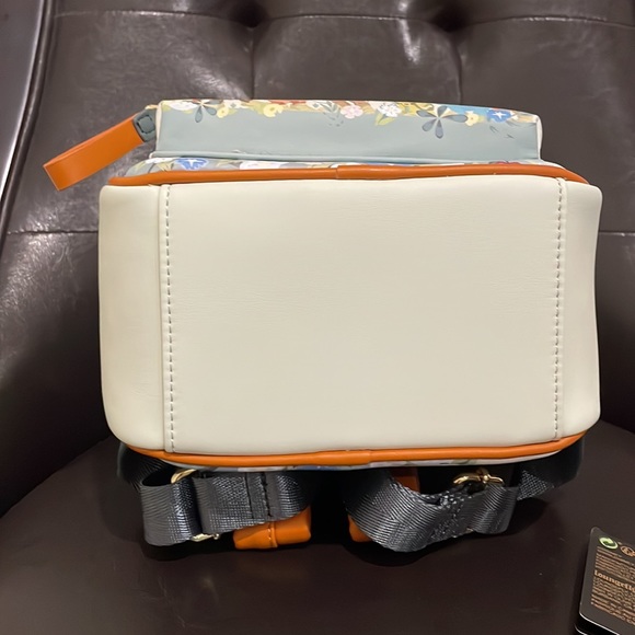 SOLD - Snow White Loungefly w/ Matching Cardholder NWT - Picture 8 of 8